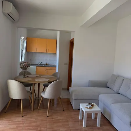 Apartamento Ar Makarska