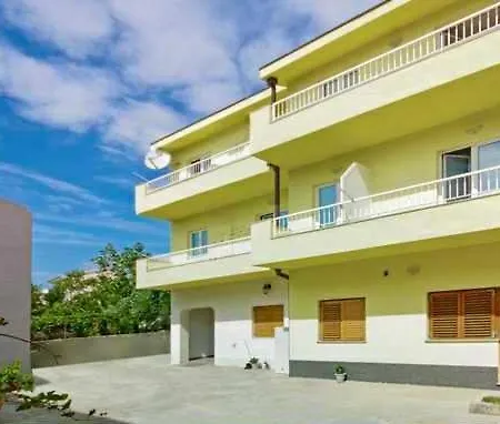 Apartamento Ar Makarska